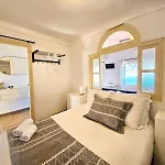 Bay Sea View Old Town Διαμέρισμα *
