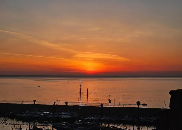 Апартаменты Bay Sea View Old Town